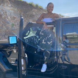 Meet your Posher, Jenny